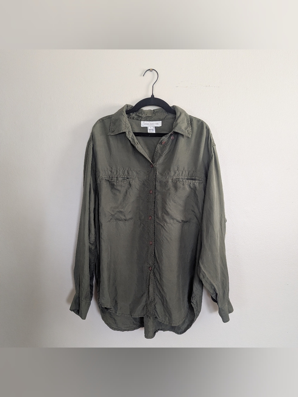 Jones New York 100% Silk Button Down Shirt Green Size 10 Workwear Quiet Luxury